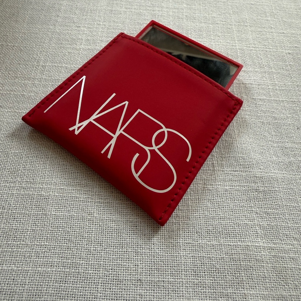 NARS mini compact squared mirror